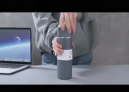 caneca Kit Garrafa Térmica Vacuum Bottle Inox 500ml + 3 Xícaras Bebidas Fria ou Quente