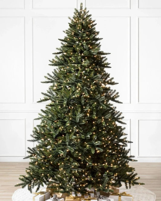 Árvore de Natal California Baby Redwood com Galhos Articulados, Suporte Metálico e Micro LEDs Embutidos