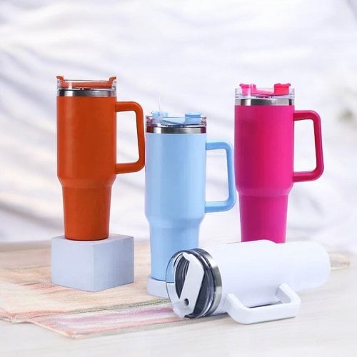 Copo De Plástico Com Tampa E Canudo 1100ml Texturizado U / VARIADA