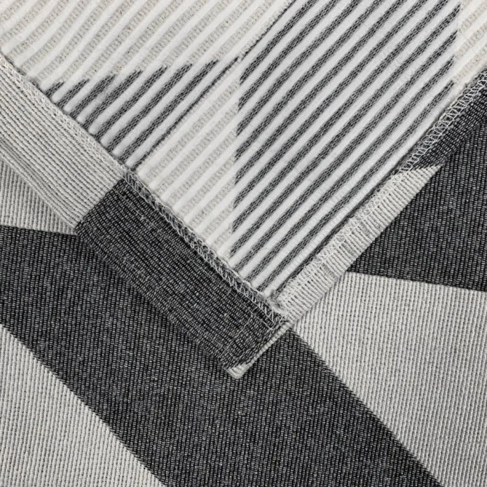 Tapete Alegria AntiDerrapante - Cinza/Branco